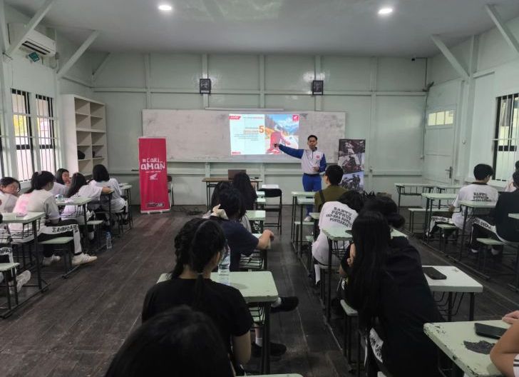 Photo of Ikuti Gelaran Safety Riding Education Astra Motor Kalbar, Pelajar SMA Santu Petrus Semangat jadi Duta Cari Aman di Lingkungan