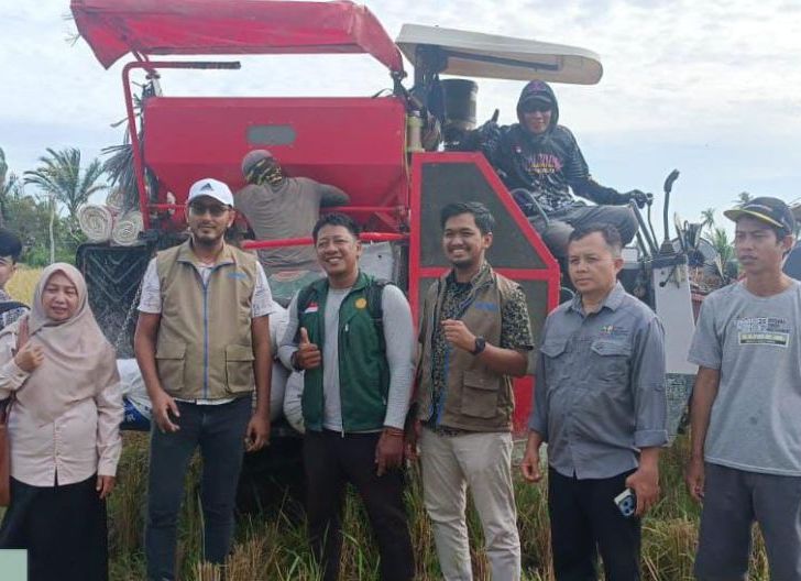 Photo of Bulog Singkawang Serap Perdana Gabah Petani Sambas Tahun 2026