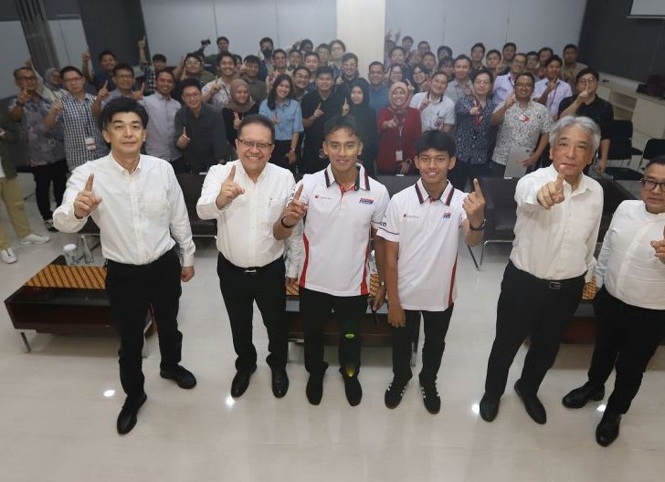 Photo of Musim Moto GP 2026 Dimulai, AHM Wujudkan Mimpi Dua Pembalap Muda Indonesia 