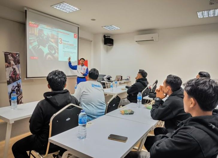Photo of Pengguna Sepeda Motor Matic Ikuti Gelaran Seminar Safety Riding Bersama Astra Motor Kalbar  