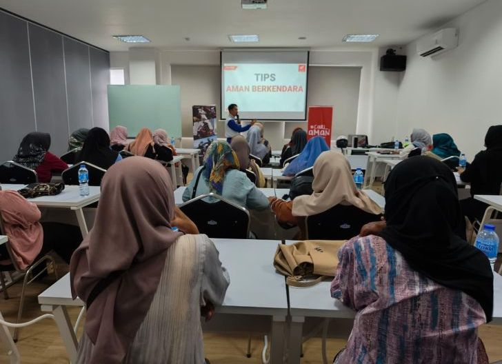 Photo of Punya Peran Penting Bentuk Karakter dan Pemahaman Sejak Usia Dini, Guru PAUD Ikuti Seminar Safety Riding Astra Motor Kalbar