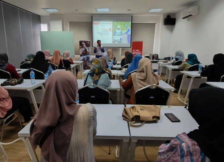 Photo of Seminar Safety Riding Education, Astra Motor Kalbar Ajak Guru PAUD Kampanyekan Cari Aman