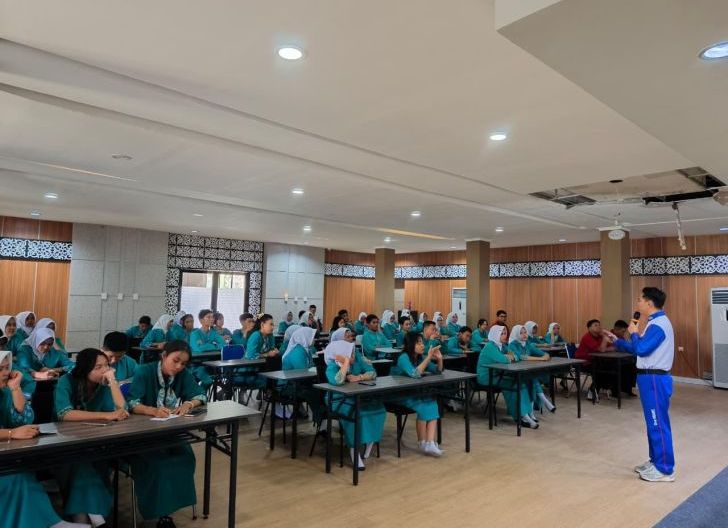 Photo of Semarak Seminar Safety Riding Astra Motor Kalbar Bersama Pelajar SMKN 5 Pontianak 