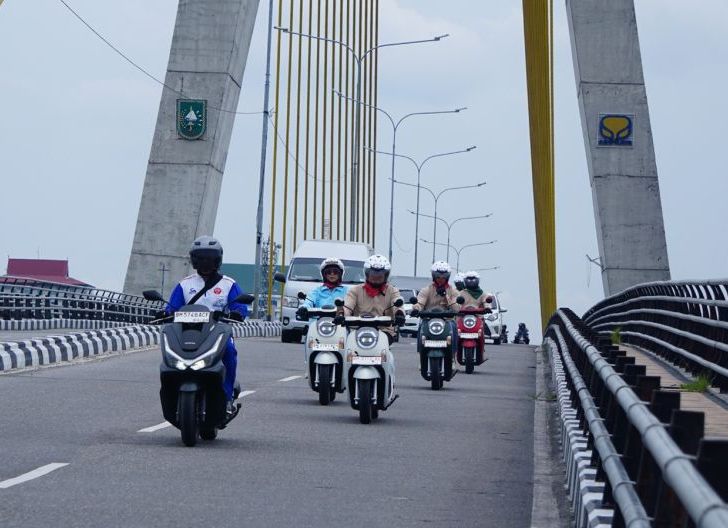 Photo of Astra Motor Kalbar Berikan Tips Keselamatan Berkendara untuk Resolusi Cari Aman 2026