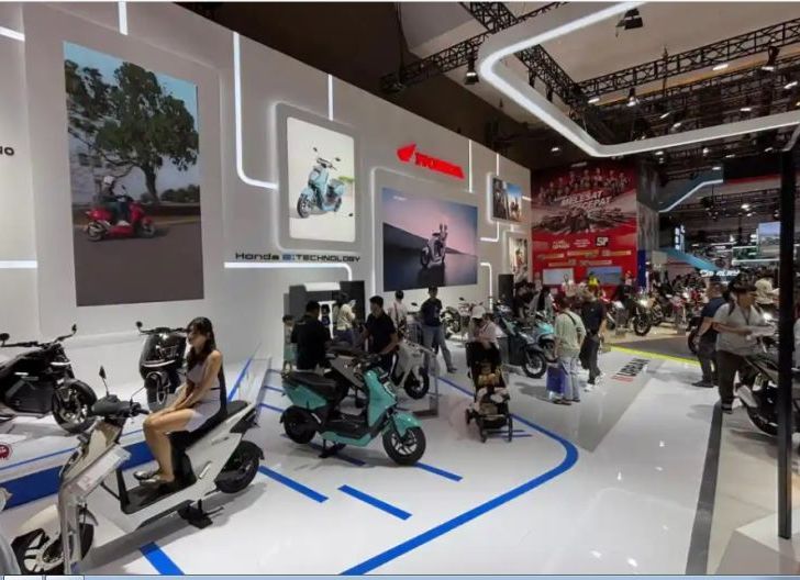 Photo of Partisipasi AHM di IIMS 2026, Motor Honda Terbaik Tarik Perhatian Pengunjung  