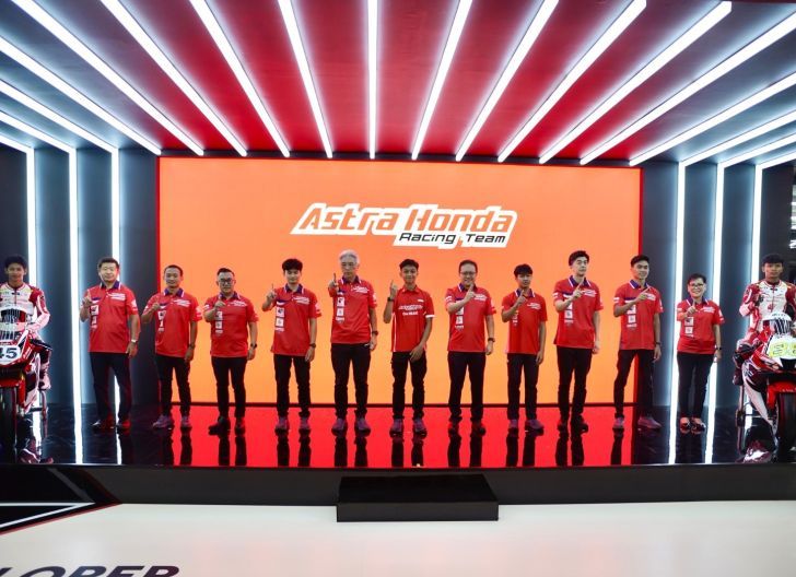 Photo of Pembalap Muda Indonesi Siap Melesat, AHM Perkenalkan Skuat Lengkap AHRT untuk Kenjuaraan Balap Dunia