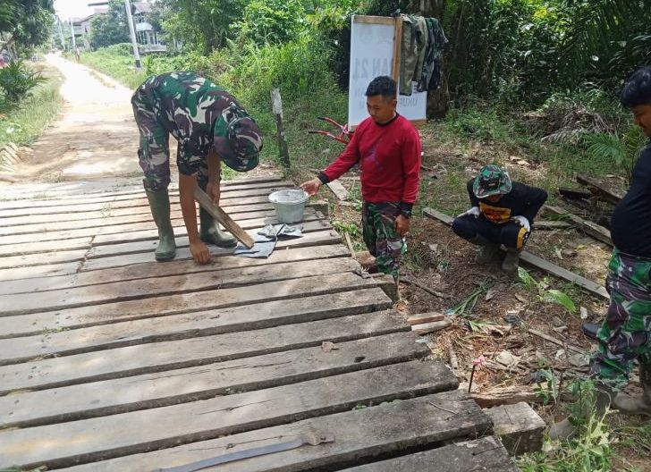 Kodim 1203/Ketapang Gandeng Yonif TP 832/PA Selesaikan Pekerjaan TMMD ...