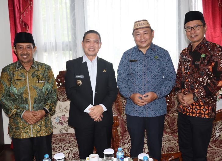 Photo of Kakanwil Kemenag Kalbar Audiensi dengan Gubernur Bahas Persiapan Kunjungan Menteri Agama RI