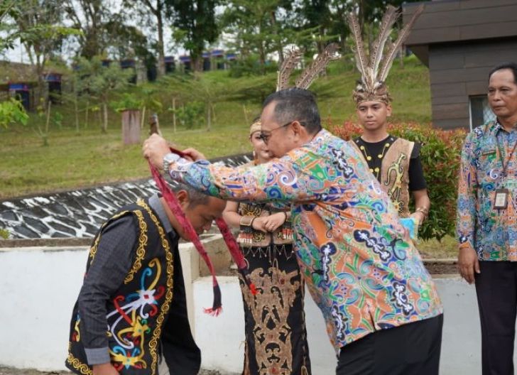 Photo of Wamen Dikdasmen Resmikan Revitalisasi Sekolah di Bengkayang