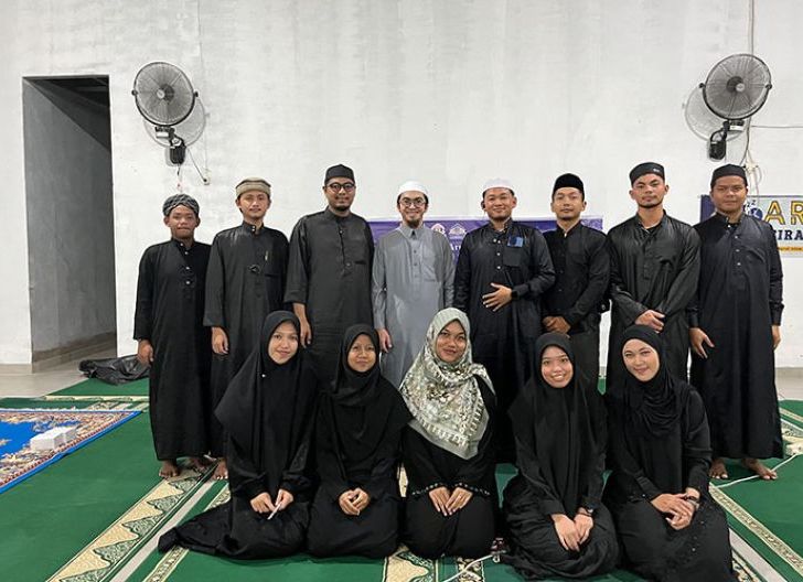 Photo of Yayasan Bhakti Arumi Delangga Gelar Peringatan Isra Mi’raj Inklusif di Masjid Agung Nurul Islam Singkawang