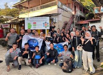 Mahasiswa Ilmu Kelautan UNOSO Turun Langsung ke Lemukutan, Rawat Terumbu Karang