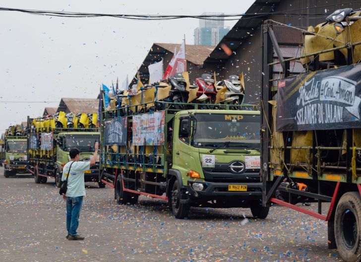 Photo of Lewat Program MBBH, AHM Siapkan 32 Truk Angkut 1.200 Unit Sepeda Motor Pemudik