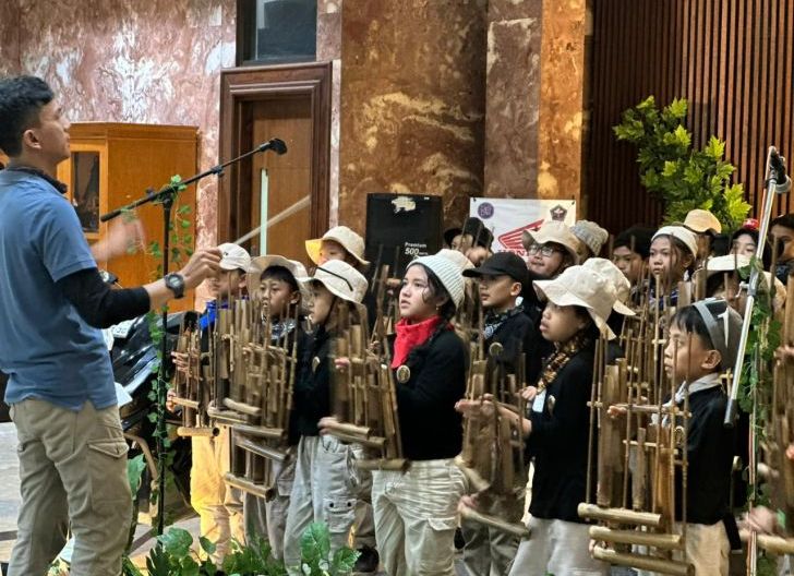 Photo of Lestarikan Warisan Budaya Dunia UNESCO, AHM Suskes Gelar Pasanggiri Angklung Satu Hati dan Diikuti 1.700 Peserta