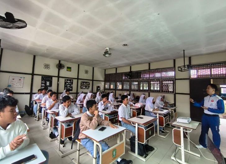 Photo of Pelajar SMK Negeri 1 Rasau Jaya Siap jadi Duta Cari Aman Usai Antusias Ikuti Seminar Safety Riding