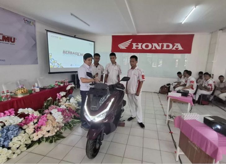 Photo of AHM Sukses Kembangkan Wawasan Teknologi Sepeda Motor Honda Terbaru Melalui Astra Honda Berbagi Ilmu 