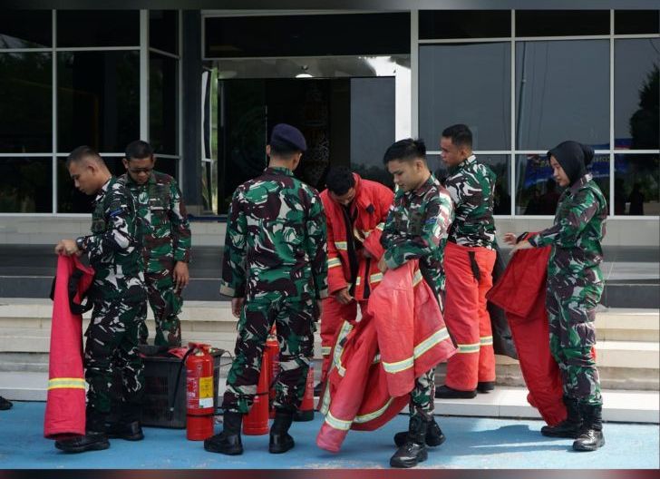 Photo of Terus Asah Kesiapsiagaan, Prajurit Kodaeral XII Gelar Latihan Pengamanan Markas