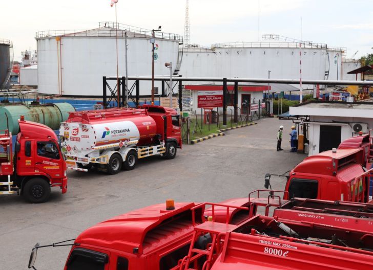 Photo of Pertamina Pastikan Stok BBM Kalbar Aman, Tambah Kapal dan Mobil Tangki Jelang Idulfitri