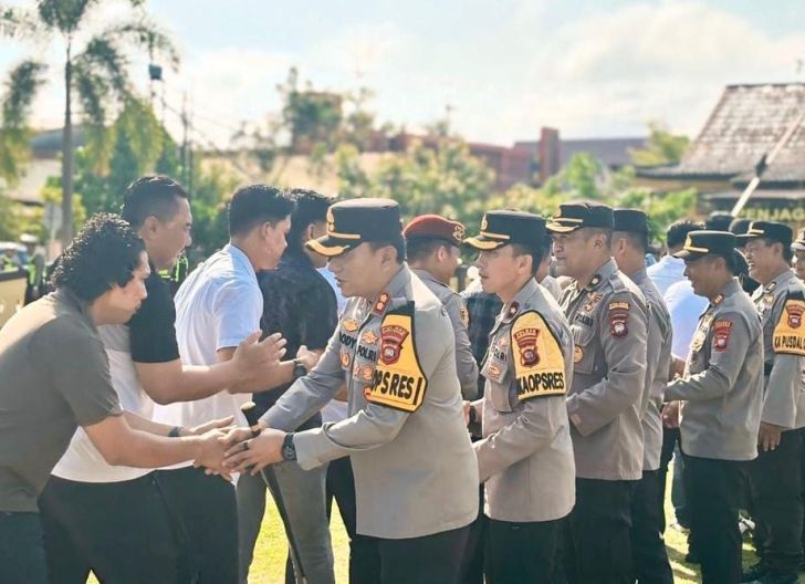 Photo of Hangatnya Kebersamaan, Polres Singkawang Gelar Halalbihalal dan Doa Bersama di Momen Idul Fitri 1447 H