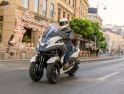 Yamaha Tricity 300 2026 Meluncur, Skutik Tiga Roda Pertama dengan Airbag
