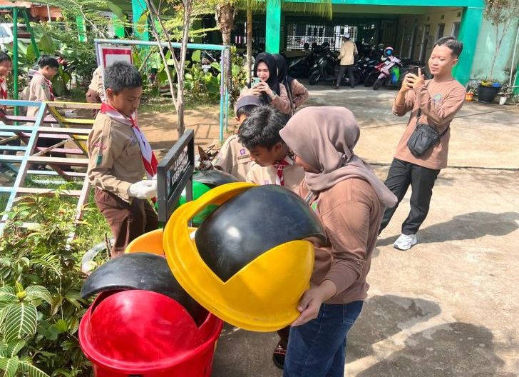 Photo of Semarak Kolaborasi Asri di Kubu Raya, Astra Motor Kalbar dan SDIT Al Karima Gelar Peringatan Hari Peduli Sampah Nasional  