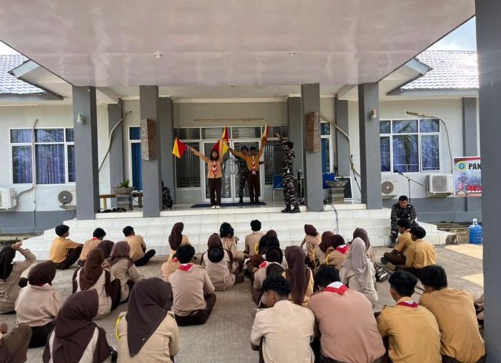 Photo of Cetak Generasi Muda Yang Tangguh, Lanal Ketapang Jajaran Kodaeral XII Sukses Gelar Persami KKRI