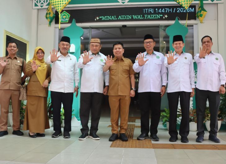 Photo of Kakanwil Kemenag Kalbar Terima Audiensi Bupati Sambas Bahas Upgrading Dai dan Seminar Internasional Enam Negara
