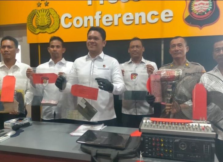 Photo of Polres Singkawang Ungkap 10 Kasus Kejahatan Dari Februari-Maret 2026