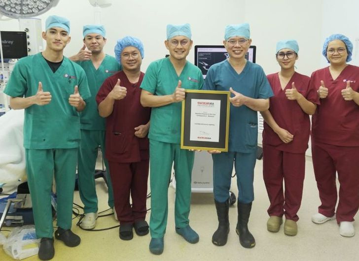 Photo of Kuching Specialist Hospital (KcSH) Diakui atas Keunggulan Ortopedi di Ajang Healthcare Asia Awards 2026