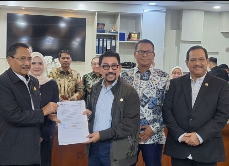 Photo of Terima DPRD Kalsel, Rikwanto BAM DPR: DPRD Harus Bangun Komunikasi yang Baik dengan Masyarakat dan Mahasiswa
