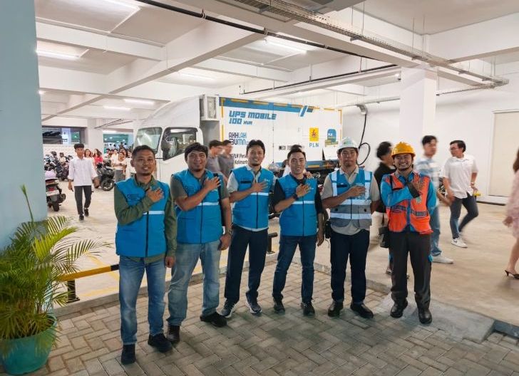 Photo of PLN Pastikan Keandalan Listrik Dukung Kelancaran Ibadah Jumat Agung dan Paskah di Pontianak