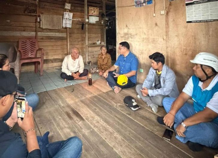 Photo of Pastikan Program Lisdes Tepat Sasaran, DPR RI Tinjau Listrik Desa di Sambas   