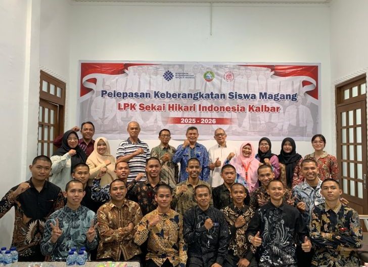 Photo of Dilepas ke Jepang, Siswa LPK Sekai Hikari Kalbar Bawa Harapan Baru