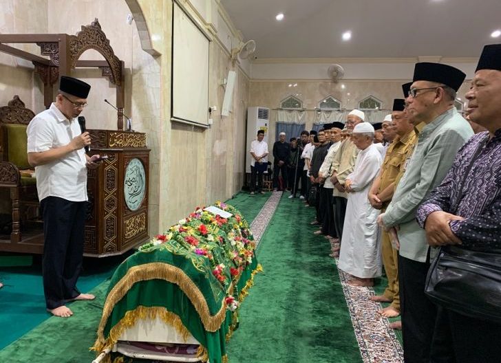 Photo of Kenang Sosok Tegas dan Visioner, Sutarmidji Ungkap Warisan Besar Prof Thamrin Usman