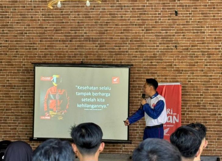 Photo of Dapat Edukasi Safety Riding Khusus dari Astra Motor Kalbar, Karyawan Dayang Resort Singkawang Janji Cari Aman