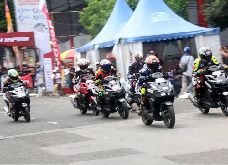 Photo of Astra Honda Dream Cup 2026 Berlangsung di Berbagai Daerah, AHM Berikan Kesempatan Para Pembalap Muda