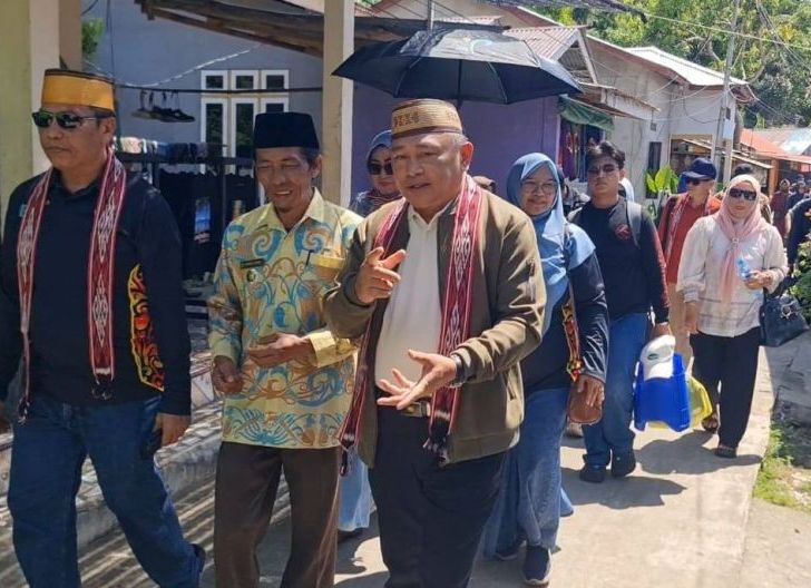 Photo of Dakwah Menuju Lemukutan: Kakanwil Kemenag Kalbar Siapkan Penguatan Imam dan Khatib Berbasis Kebersamaan dan Inovasi