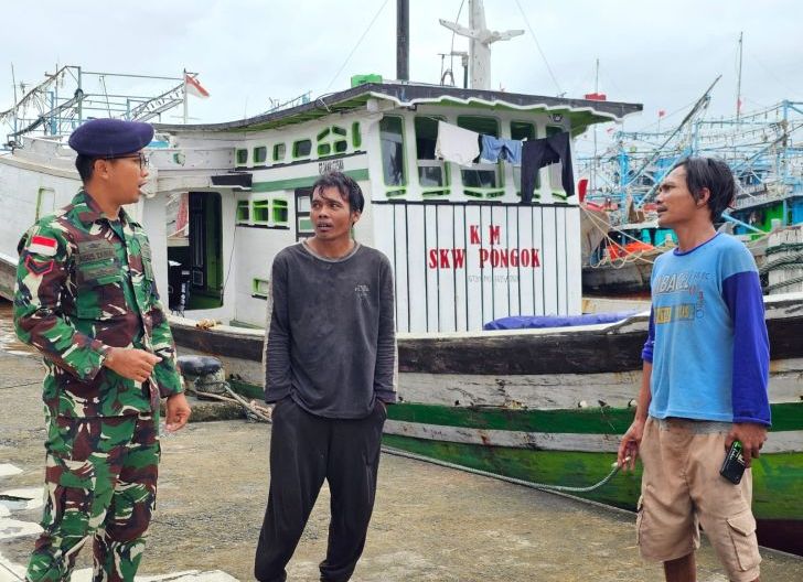 Photo of Babinpotmar Kodaeral XII Edukasi Keselamatan Nelayan di Sungai Rengas