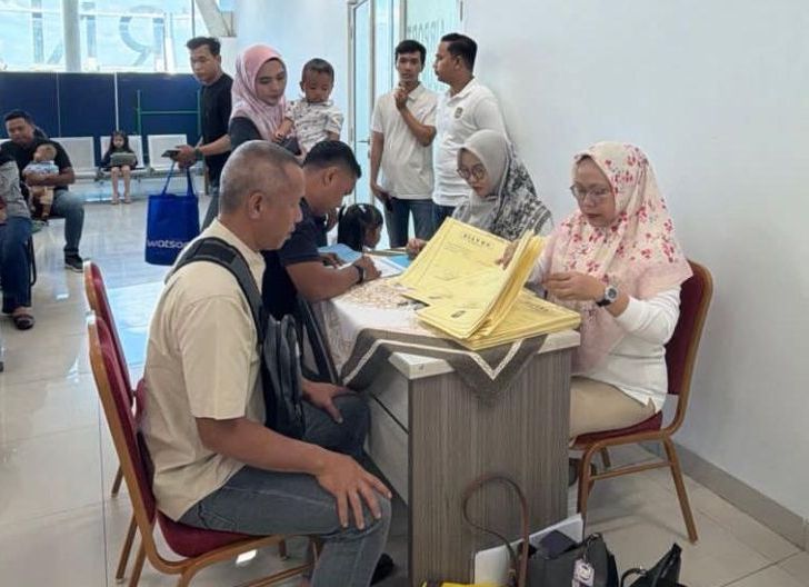 Photo of Eazy Paspor Kembali Digelar, Imigrasi Pontianak Layani Puluhan Pemohon di Supadio