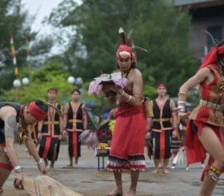 Naik Dango III Pontianak Semakin Semarak, Prosesi Adat Nyambut Panompo Jadi Sorotan