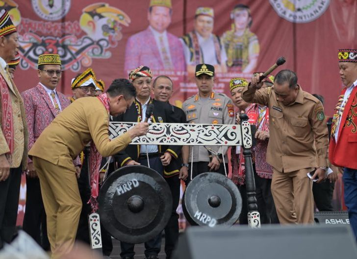 Photo of Wali Kota Pontianak Resmi Buka Naik Dango III, Dihadiri Wagub Kalbar dan Tokoh Lintas Lembaga