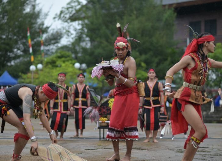 Photo of Naik Dango III Pontianak Semakin Semarak, Prosesi Adat Nyambut Panompo Jadi Sorotan