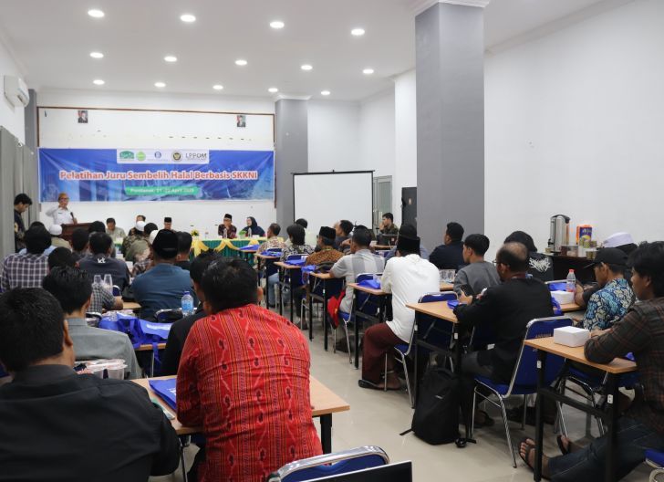 Photo of Juru Sembelih Halal Didorong Jadi Garda Depan Sistem Halal di Kalbar