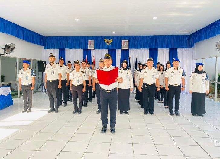 Photo of Lapas Singkawang Konversi Ikrar Petugas Menjadi Aksi Razia Gabungan