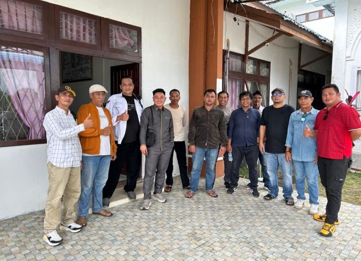 Photo of AMMPKU Datangi DPRD, Bongkar Dugaan Monopoli Hingga Manipulasi