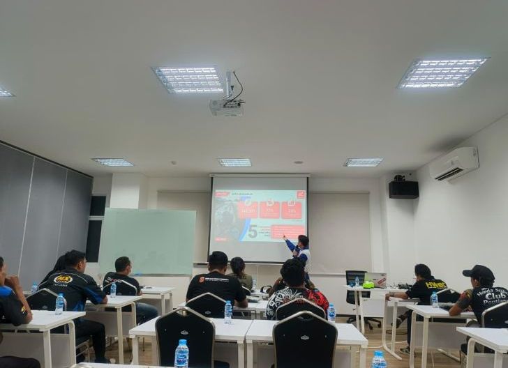 Photo of Gelar Edukasi Safety Riding bagi Brotherhood di Kota Pontianak,Astra Motor Kalbar Perkuat Pembinaan Komunitas 