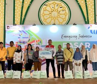 Pertamina Patra Niaga Regional Kalimantan Gelontorkan 1.000 Paket Sembako Murah di Pontianak