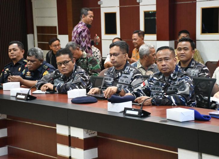 Photo of Kodaeral XII Dukung Penataan Distribusi BBM Bersubsidi bagi Nelayan di Kubu Raya