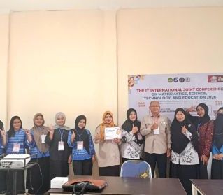 Dosen Prodi TI UPGRI Pontianak Borong Best Presenter di Konferensi Internasional