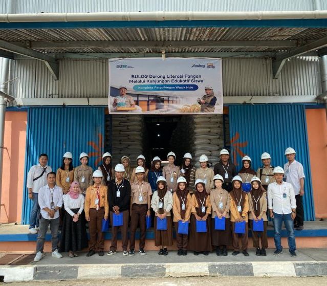 Study Tour Siswa SMAN 12 Pontianak Ke Gudang Wajok Hulu BULOG Kalbar, Wujud Nyata Edukasi Ketahanan Pangan
