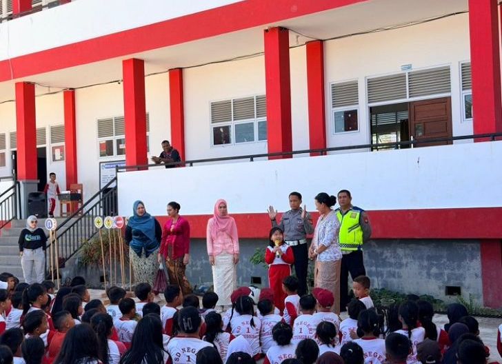 Photo of Menanamkan Budaya Tertib Berlalu Lintas Sejak Usia Dini di SDN 01 Putussibau